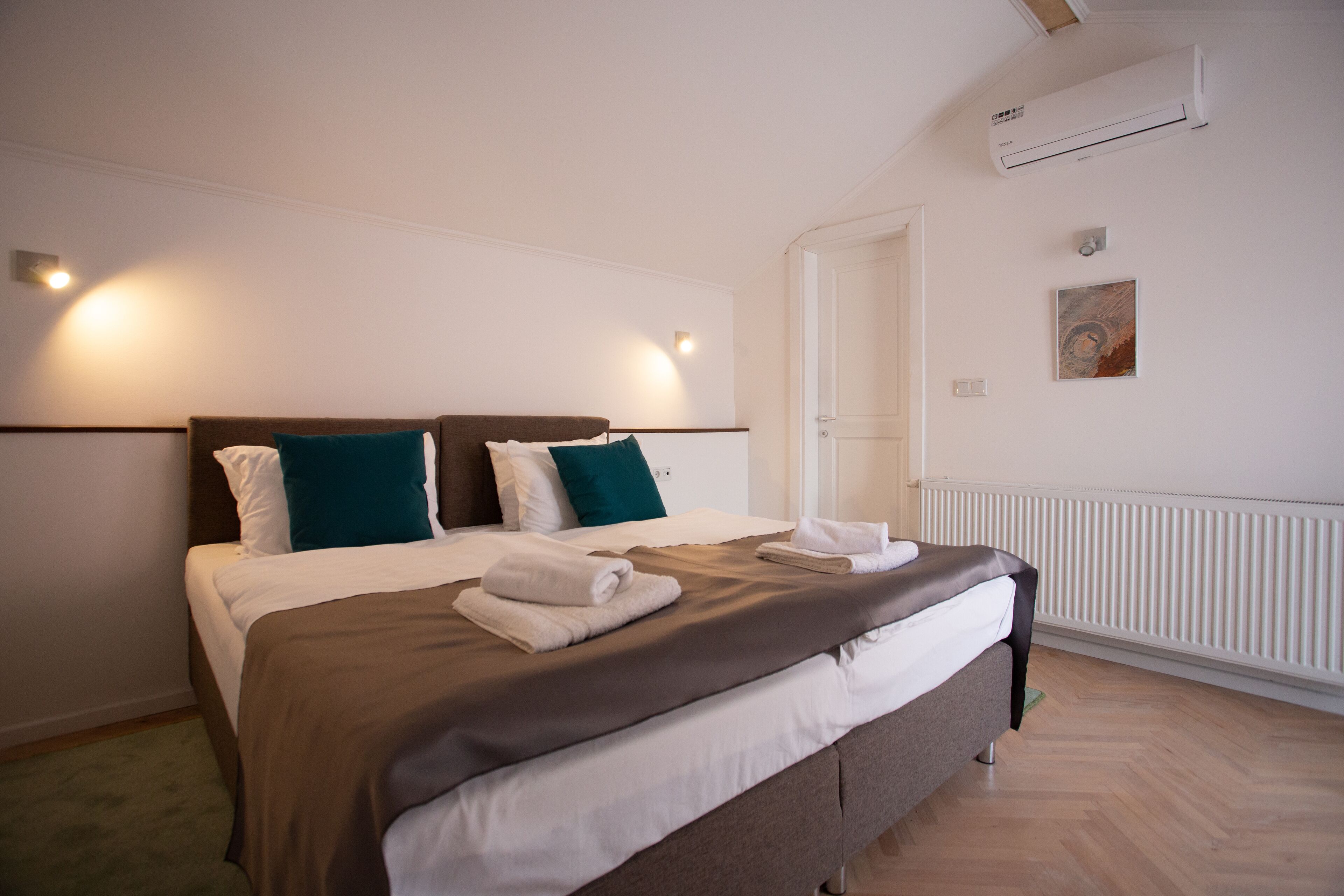 family apartment | 2 bedrooms, desk, blackout curtains, iron/ironing board