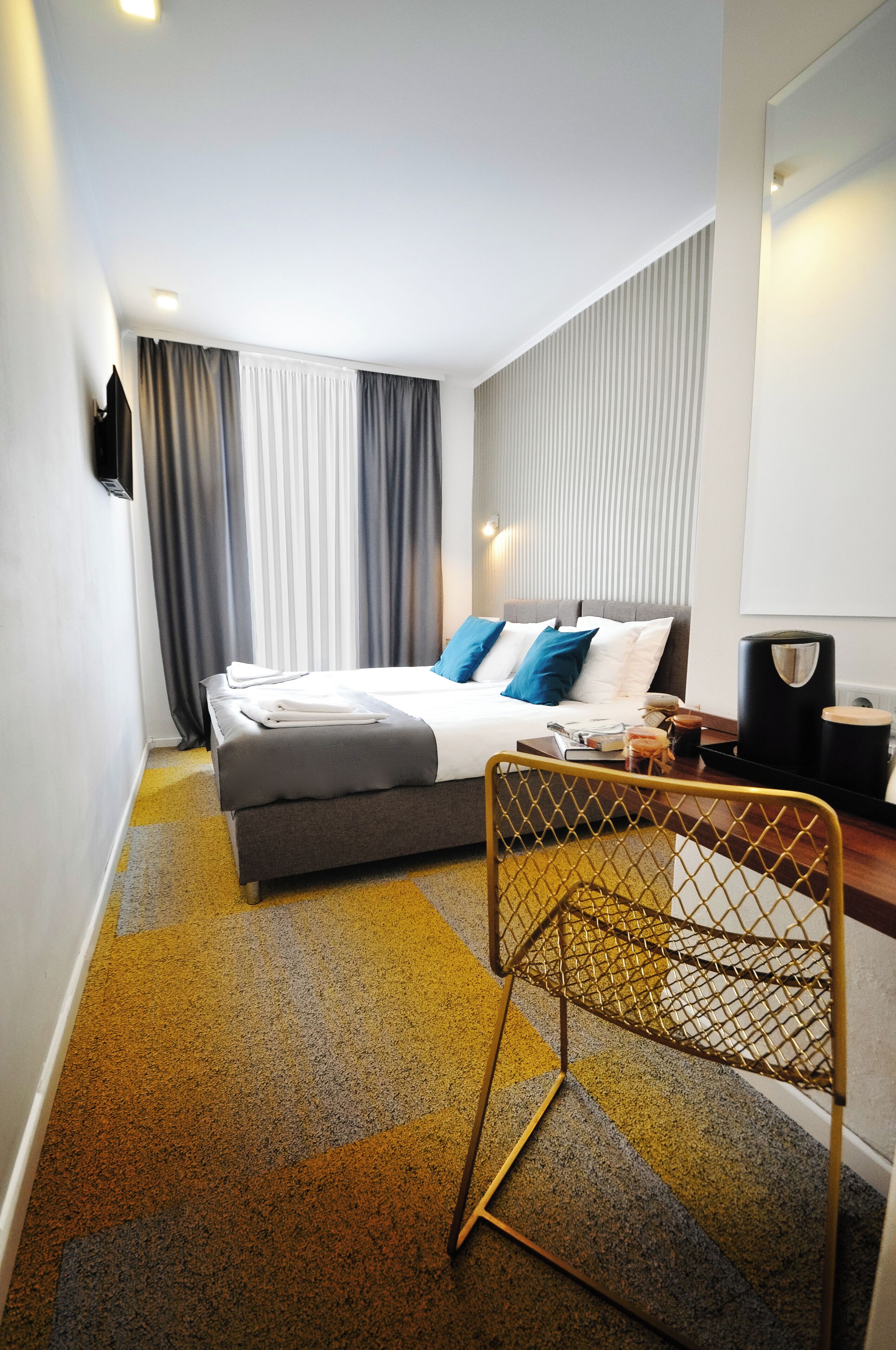 deluxe double or twin room | 2 bedrooms, desk, blackout curtains, iron/ironing board