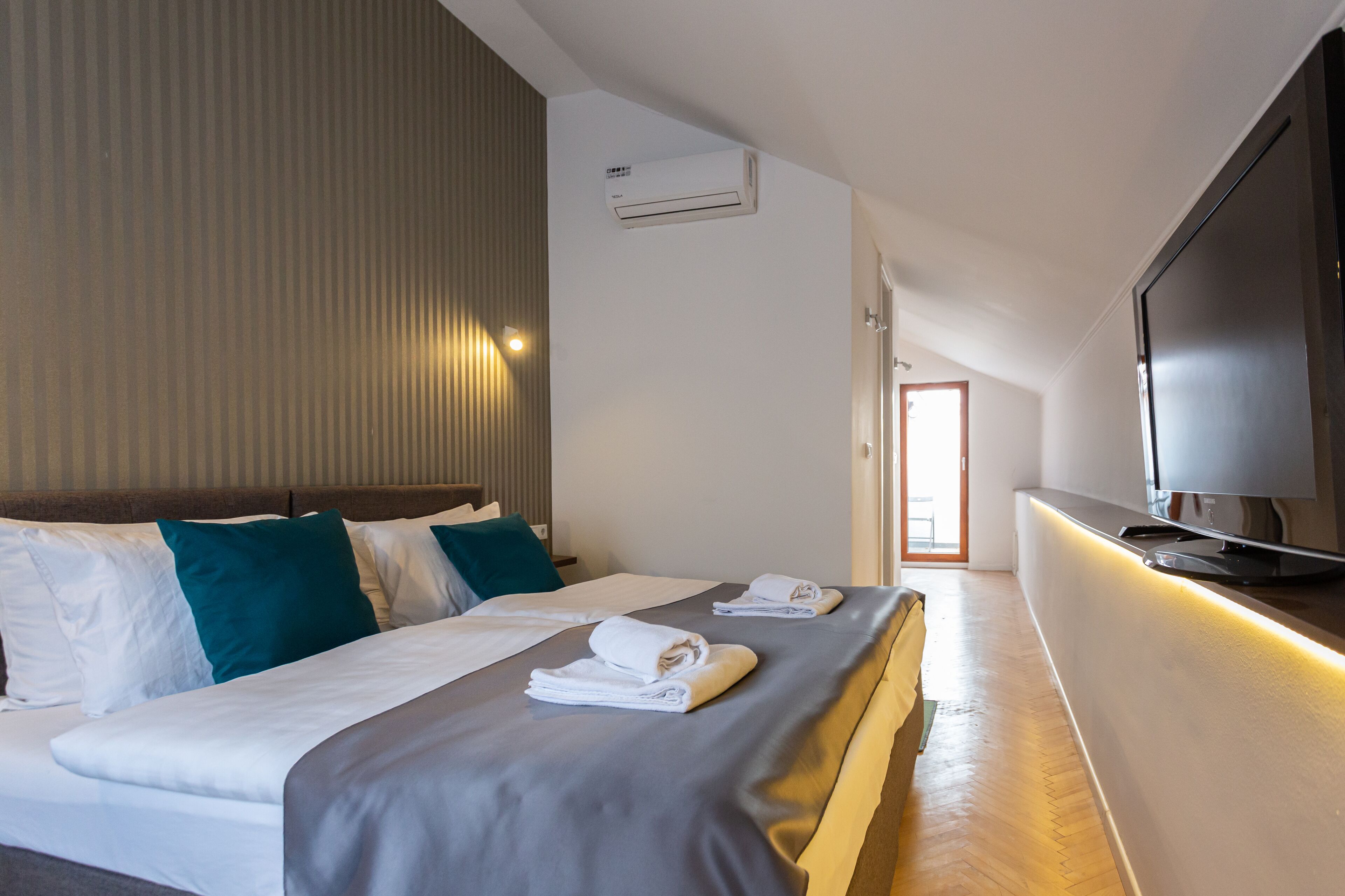 deluxe double or twin room | 2 bedrooms, desk, blackout curtains, iron/ironing board