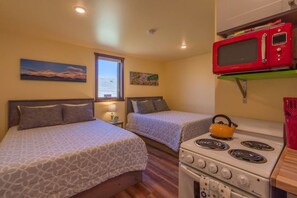 1 dormitorio, tabla de planchar con plancha, wifi gratis y ropa de cama