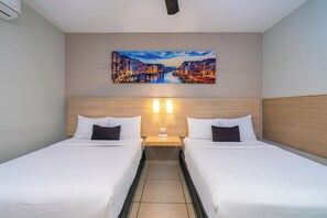 商务双人房, 1 间卧室 | 办公桌、熨斗/熨板、免费 WiFi、轮椅无障碍