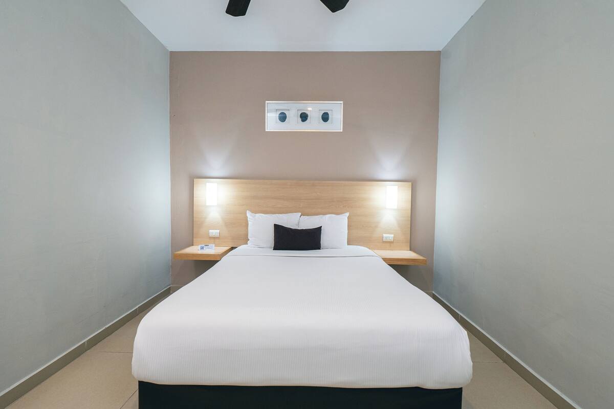 desk, iron/ironing board, free wifi, wheelchair access