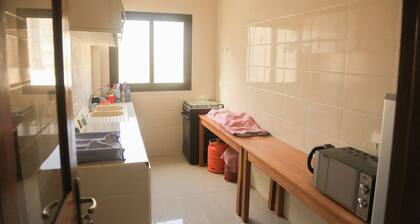 3 room apartment with two bathrooms and two bedrooms. Secure neighborhood.