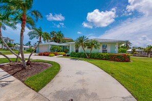 Property grounds - Canalfront, Dog-Friendly Home with Heated Pool and Dock (Marco Island)