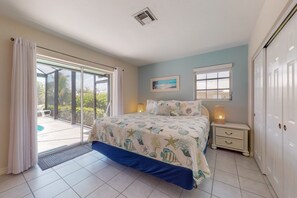 3 bedrooms, iron/ironing board, WiFi, bed sheets - Canalfront, Dog-Friendly Home with Heated Pool and Dock (Marco Island)