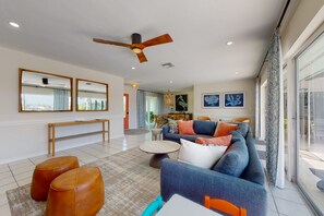 TV, stereo - Canalfront, Dog-Friendly Home with Heated Pool and Dock (Marco Island)