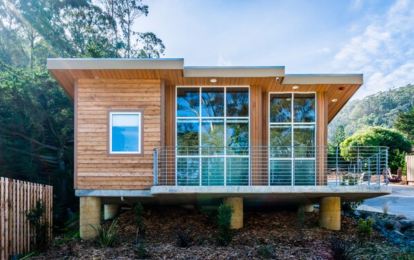 Exterior - Anchor Inn Pacifica (Pacifica)