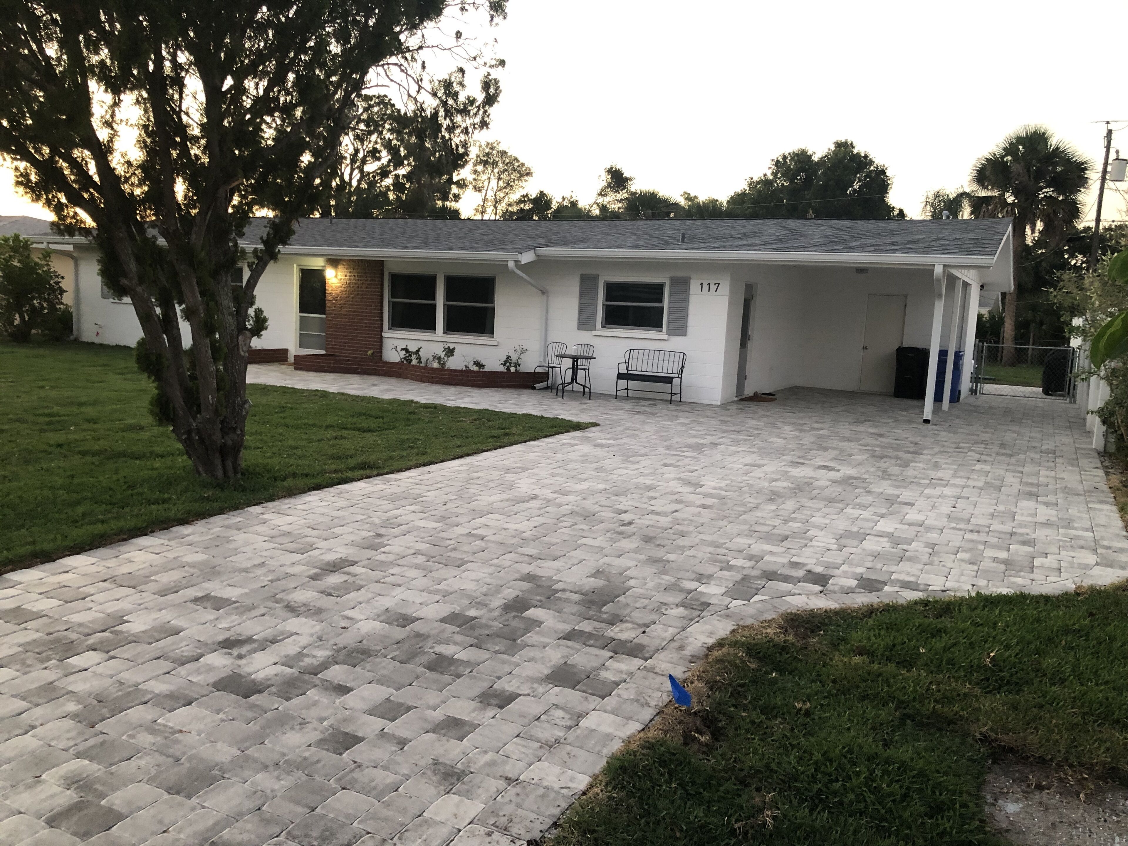 A short walk to the beach! clean,  remodeled 3 bed 2 bath