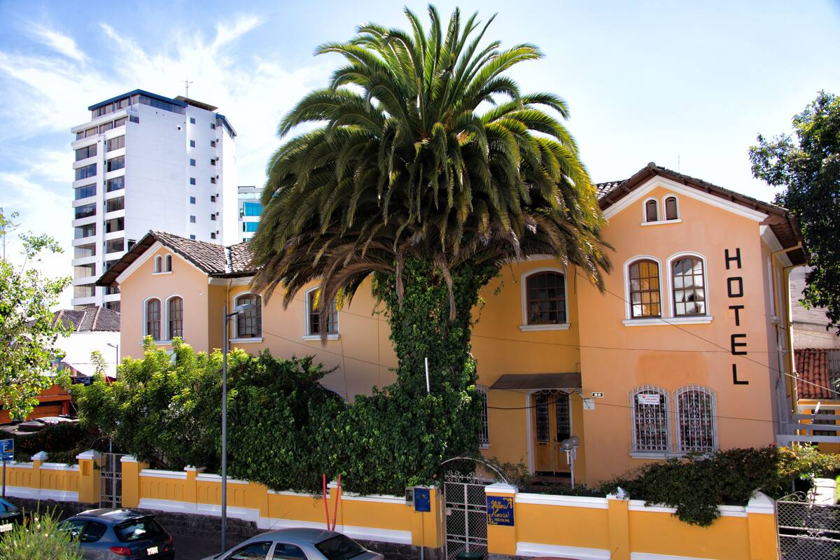 Triple Room, 3 Twin Beds | WiFi (free), individually decorated, bed sheets