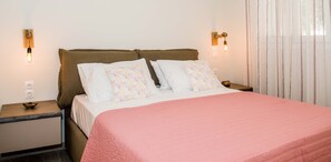 2 室のベッドルーム、アイロン / アイロン台、WiFi、ベッドシーツ