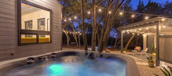 La Petite: a Tiny House Tucked in Nature *Hot Tub*