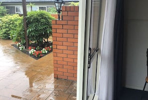 Terrace/patio - Avon City Motel (Christchurch)