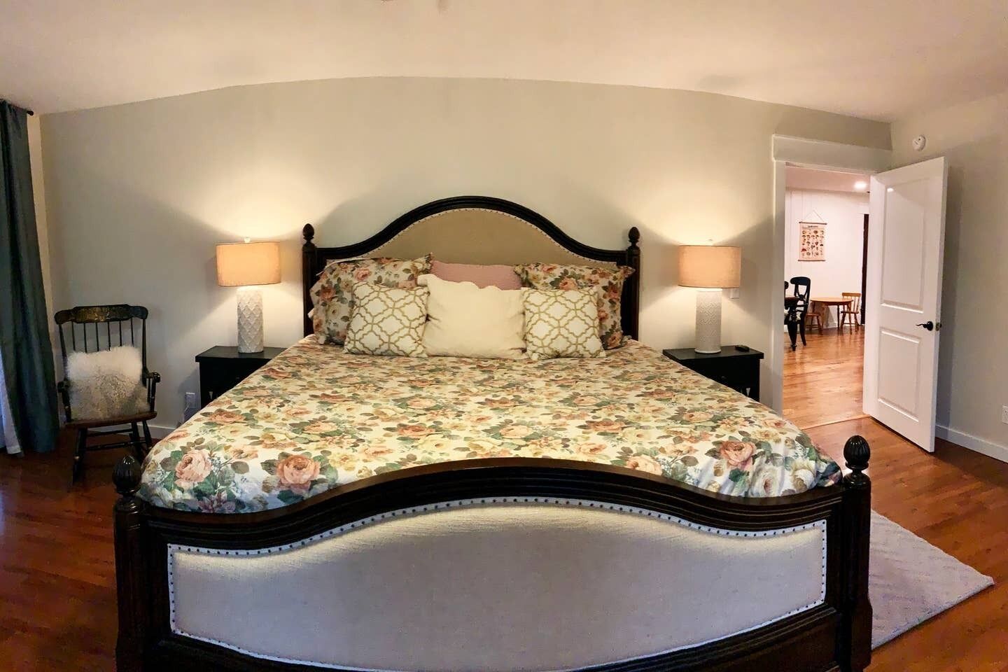 2 bedrooms, in-room safe, iron/ironing board, WiFi