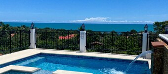 Beach House with Ocean View - Rooftop Jacuzzi & Pool - Concierge Service
