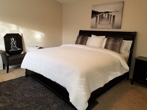 3 bedrooms, desk, iron/ironing board, free WiFi