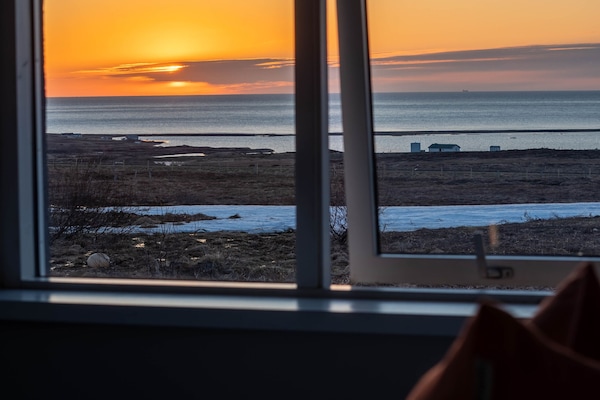 Habitación doble, baño privado | Vista a la playa o el mar