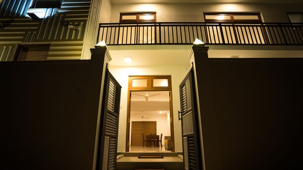 Property entrance - KOZY B&B - Mount Lavinia (Mount Lavinia)