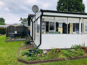 Unclassified image, 3 of 12, button