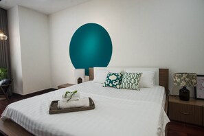 2 bedrooms, WiFi - Luxury 2 bedroom-apartment # indoor&outdoor pools # Vinhomes Royal City (Hanoi)