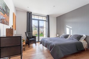 4 makuuhuonetta, Wi-Fi