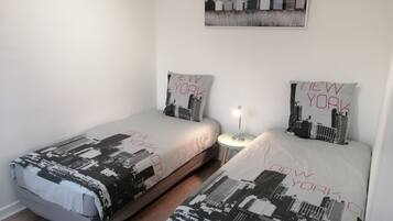 2 slaapkamers, reisbedje, gratis wifi, beddengoed