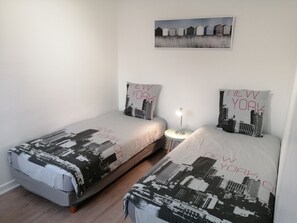 2 camere, culla da viaggio, Wi-Fi gratuito, lenzuola