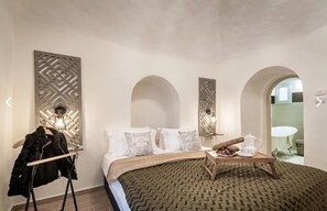 Deluxe Villa, 5 Bedrooms | 5 bedrooms, blackout curtains, iron/ironing board, free cots/infant beds - Jerusalem Villa front the Mamilla Mall (Jerusalem)