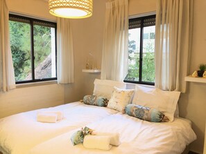 Room - Large Renovated 2BR with a nice Balcony (Jerusalem)