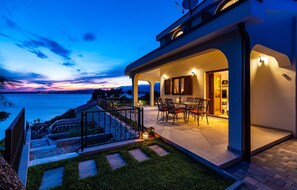 Terrace/patio - Stunning home in Novigrad with kitchen (Novigrad)