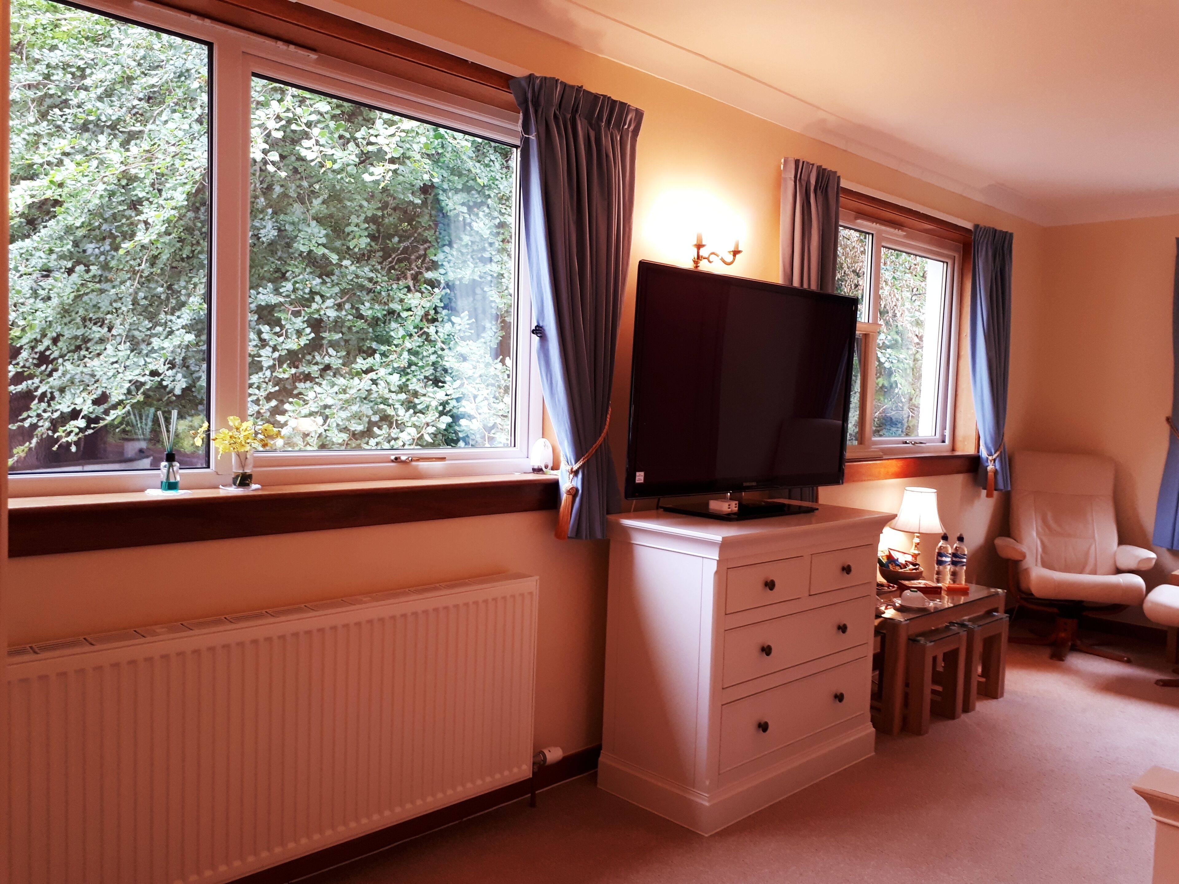 Premier Double Room, 1 Queen Bed, Ensuite, Hill View | Egyptian cotton sheets, premium bedding, pillowtop beds, blackout drapes