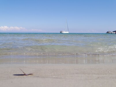 Captain's Beach Apartments - Studio with Sea View
