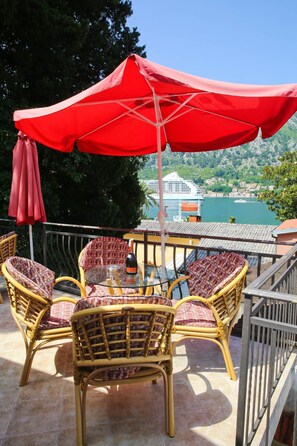 Economy Apartment | Terrace/patio