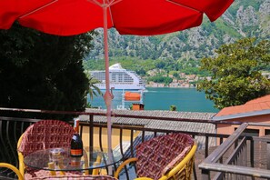 Economy Apartment | Terrace/patio - Urosevic Seaside Apartments (Kotor)