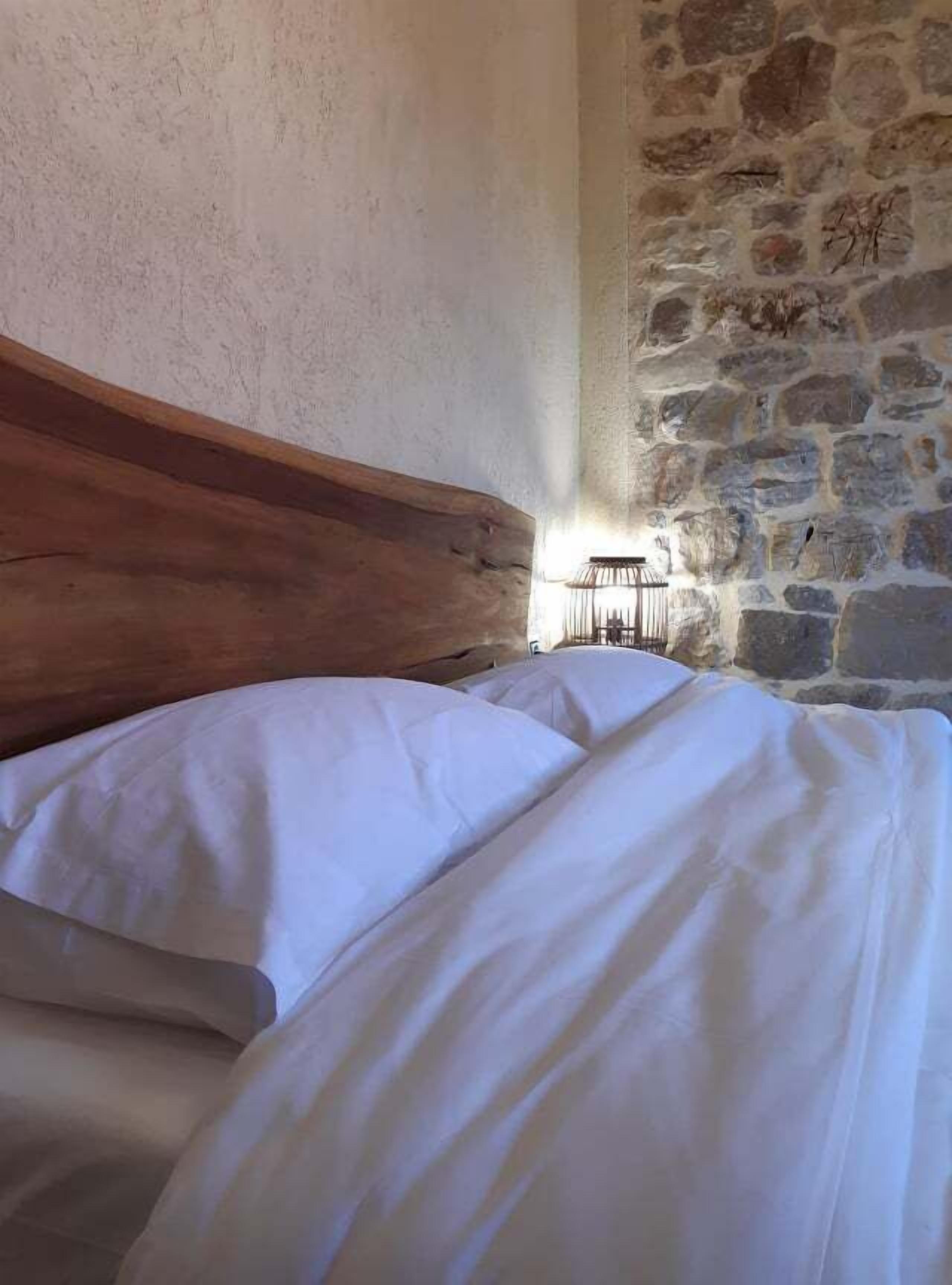 Premium House | 2 bedrooms, premium bedding, down duvets, individually decorated