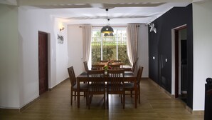 Living area - The Edgware Inn (Nuwara Eliya)