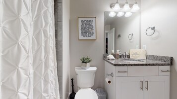 Casa adosada, 3 habitaciones | Baño | Toallas