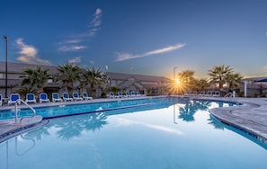 Casa de ciudad, 3 habitaciones | Alberca | Alberca climatizada