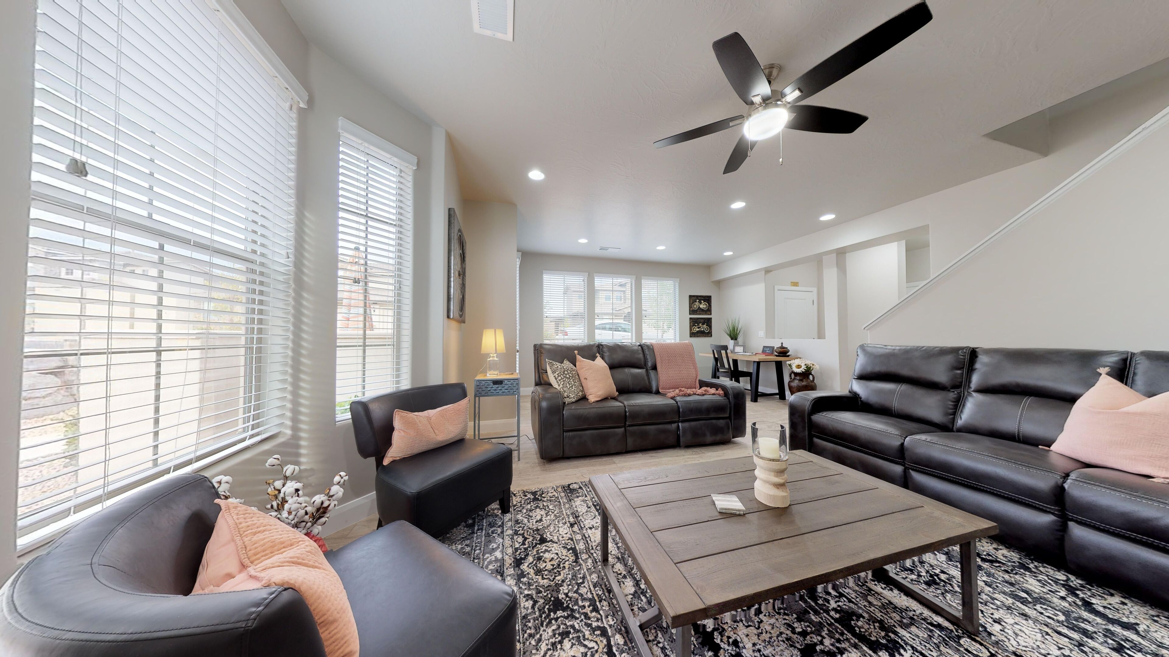 Townhome, 3 Bedrooms | Living room | Flat-screen TV