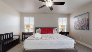 Townhome, 3 Bedrooms - Breakfast At Tiffanys At The Casitas 3 Bedroom Apts by RedAwning (Washington)