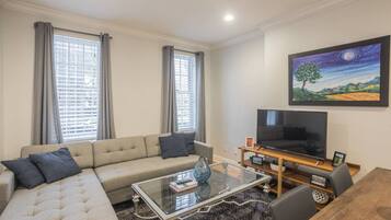 TV, Netflix, streaming services