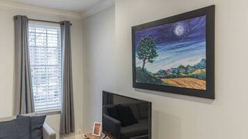 TV, Netflix, streaming services