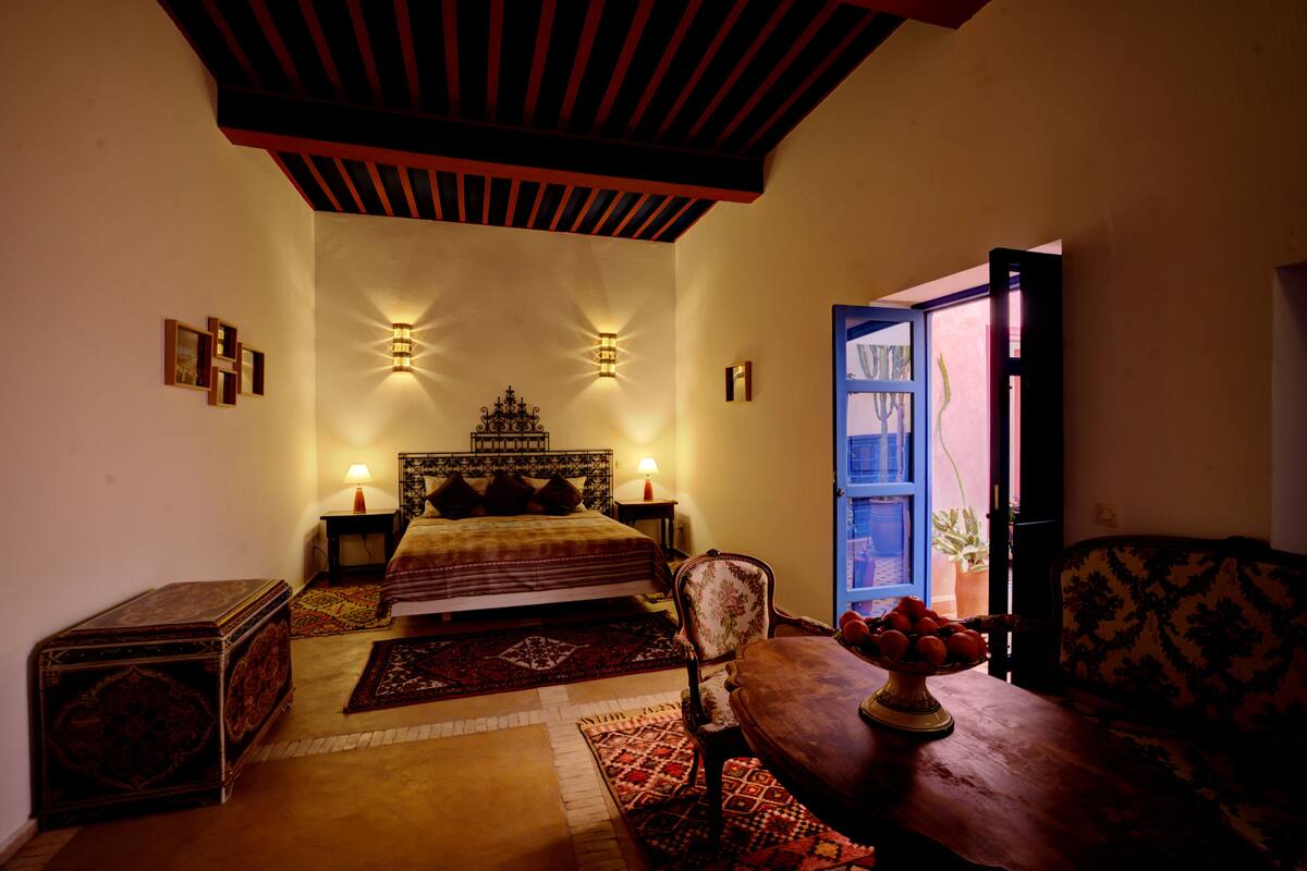 Deluxe Suite, 2 Bedrooms (Tafraout) | Hypo-allergenic bedding available, in-room safe, desk, cribs (free)