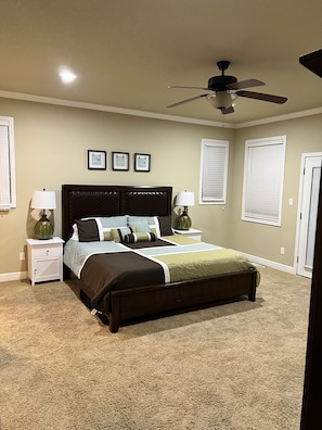 2 bedrooms, memory foam beds, iron/ironing board, free WiFi