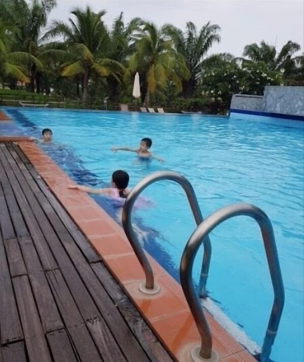 Piscine extérieure