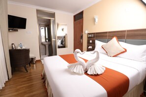 1 habitación, muebles diferentes, cortinas blackout y wifi gratis 