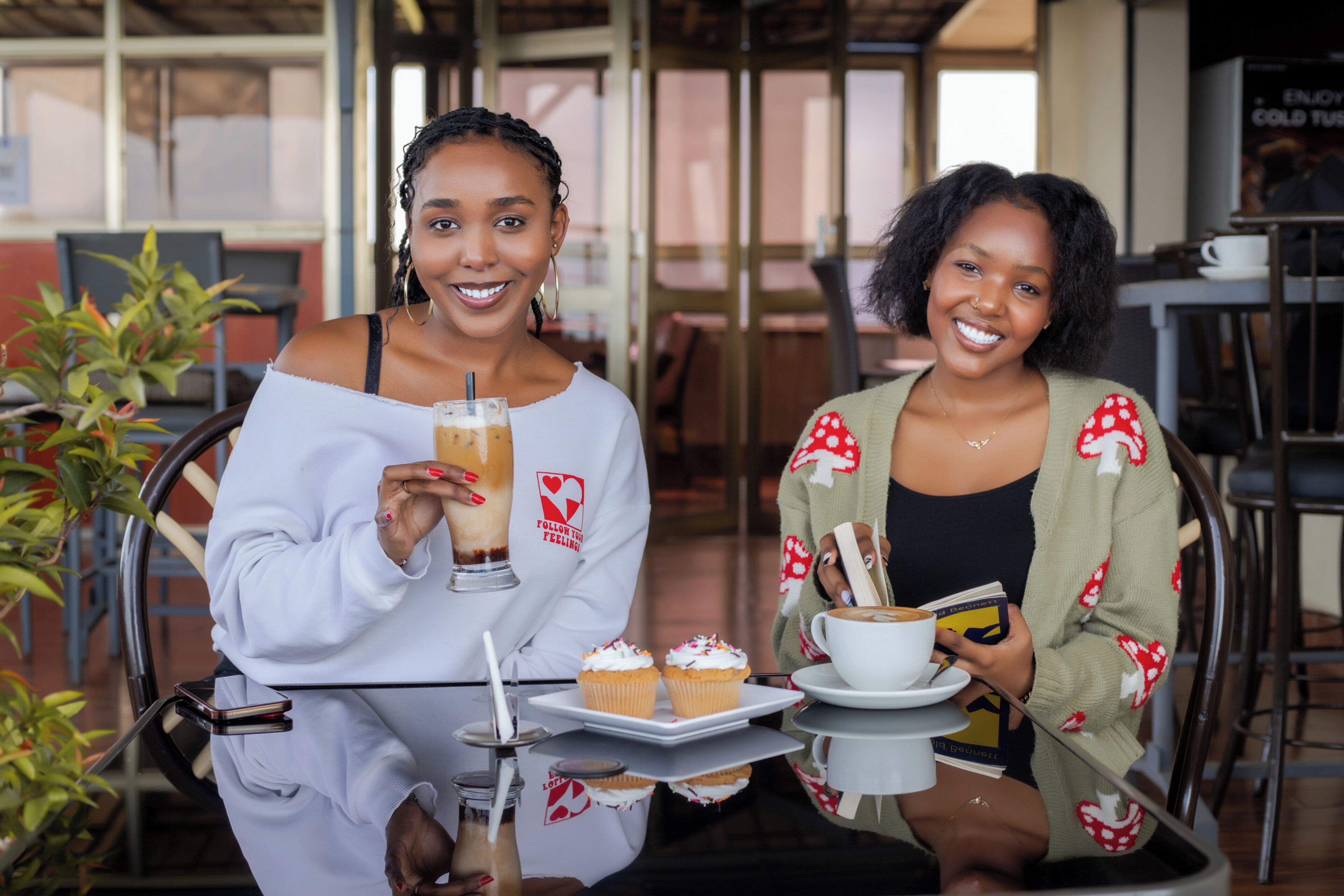 4 restaurantes; se sirve desayuno, almuerzo, cena y brunch