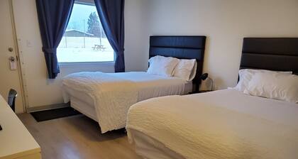 waintel studio-wainwright motel