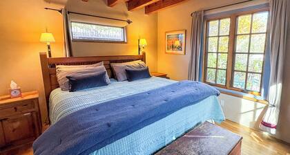 30er Jahre Adobe Gem. Eastside, einfach zu Fuß zu überall, wo Sie sein möchten.