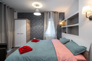 Leilighet – superior, 1 soverom, ikke-røyk, balkong | Skrivebord for bærbar PC, blendingsgardiner og strykejern/-brett