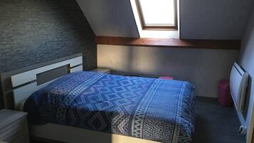 1 chambre, fer et planche à repasser, Wi-Fi, draps fournis